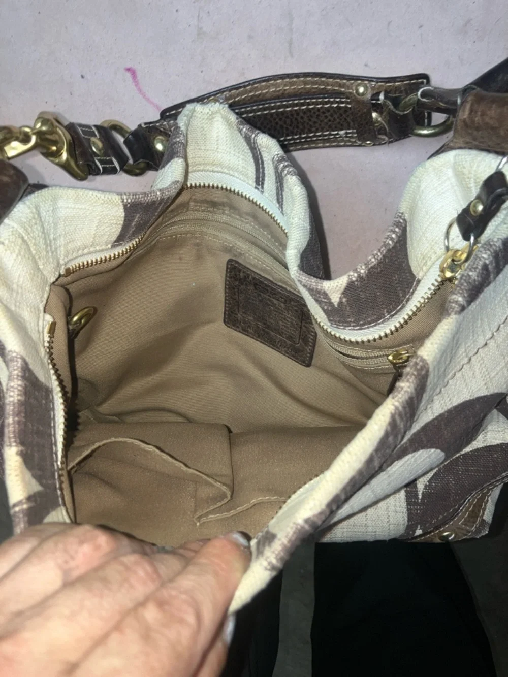 Coach Brown and Cream Shoulder Bag - Picture 5 of 9